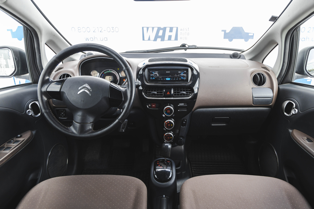 Citroen C-Zero 2011 photo 24