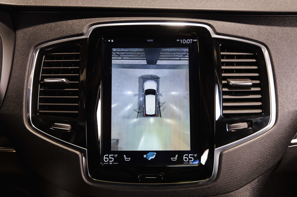 Volvo XC90 2018 фото 22