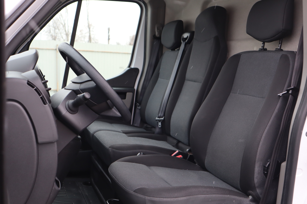 Renault Master L3H2 фото 11