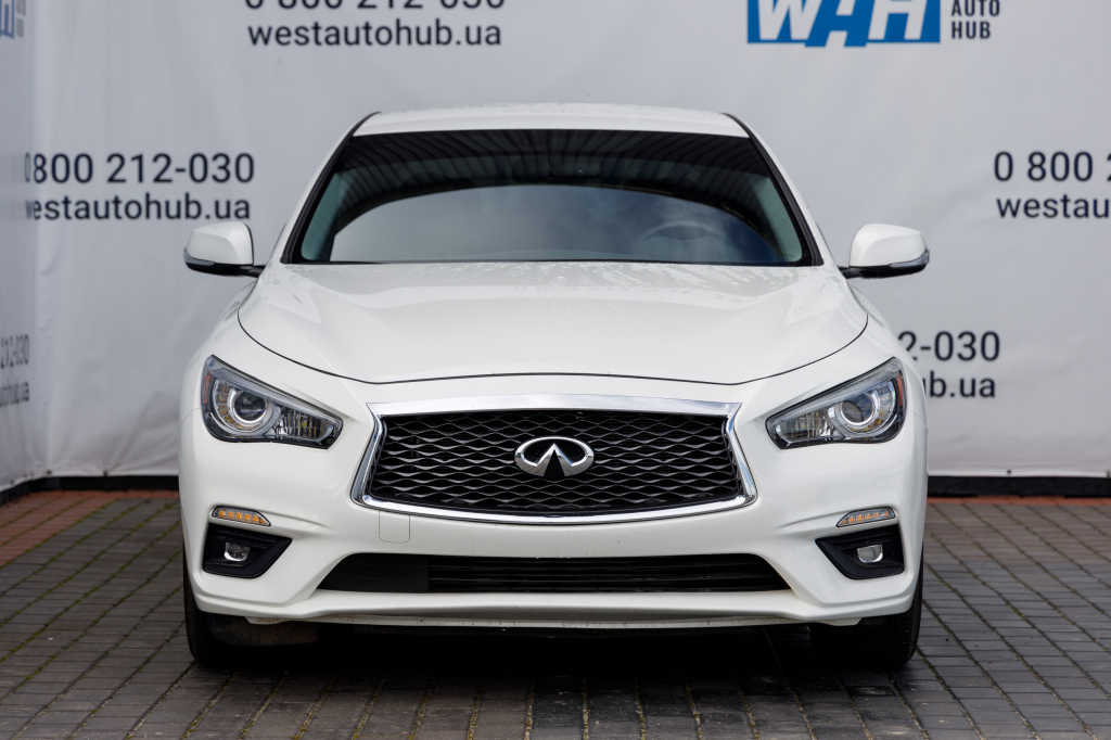 Infiniti Q50 фото 1