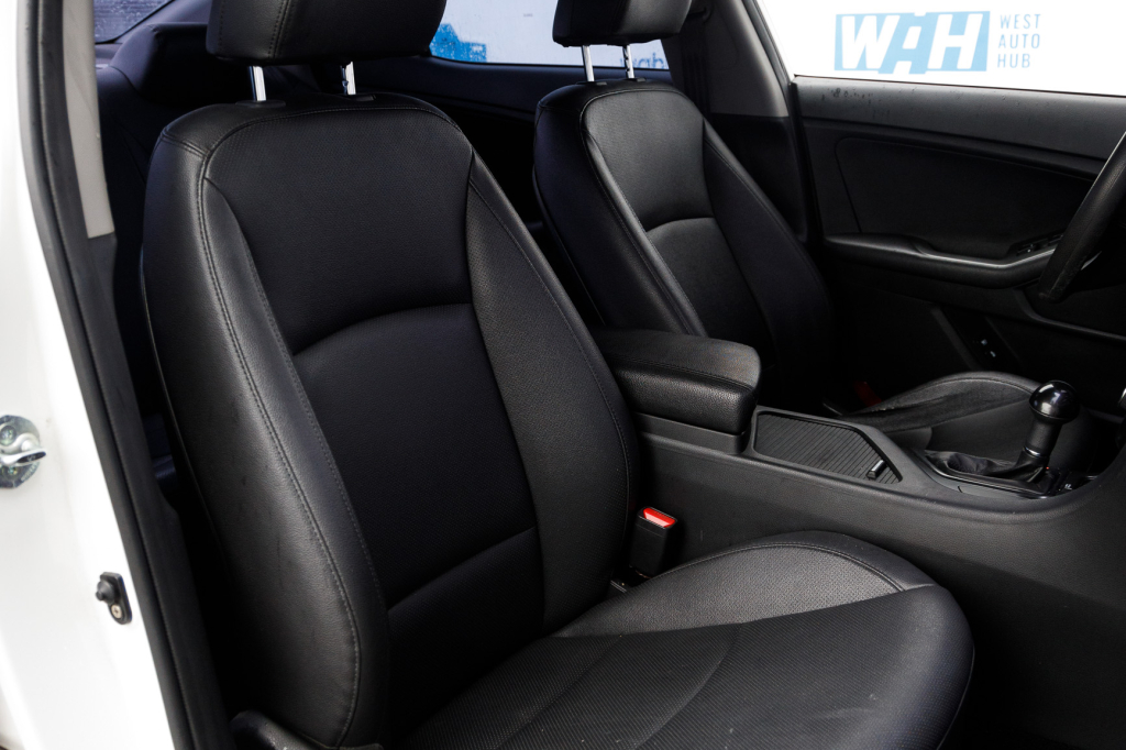 Kia K5 LPI 2013 photo 19