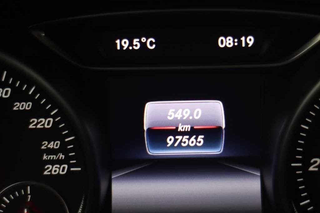 Mercedes-Benz CLA 2017 photo 1