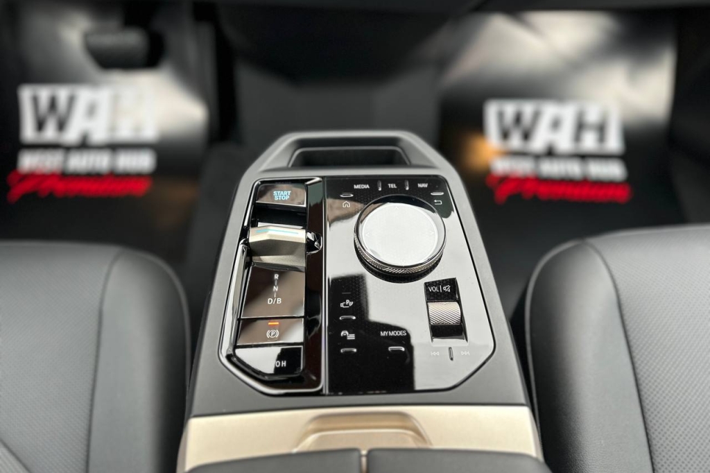 BMW iX xDrive40 2023 фото 19