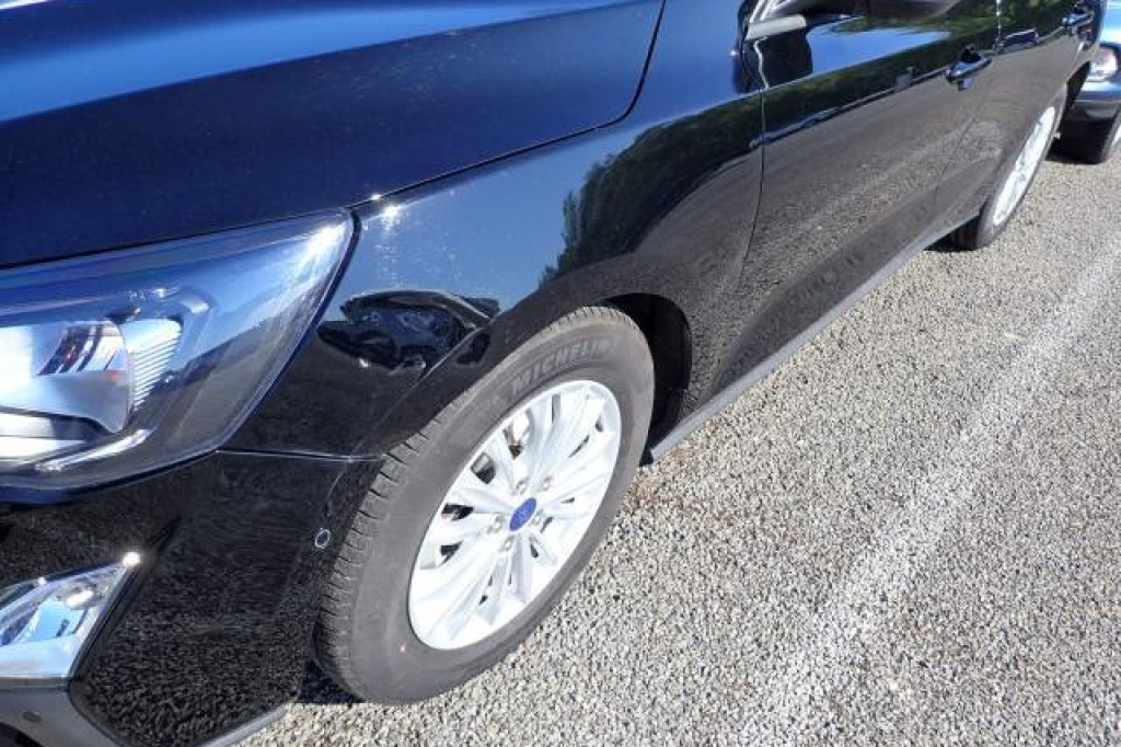 Ford Focus 2019 photo 23