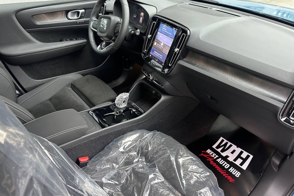 Volvo XC40 Recharge P8 Electric 78 kWh 2023 photo 12