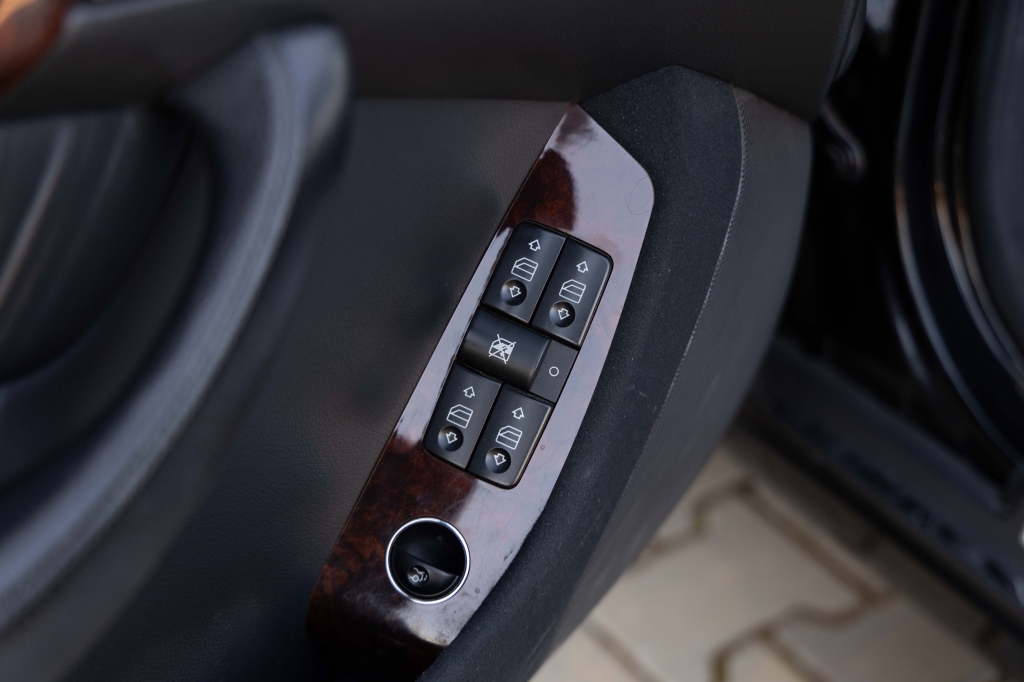 Mercedes-Benz S-Class S500L 2003 photo 15