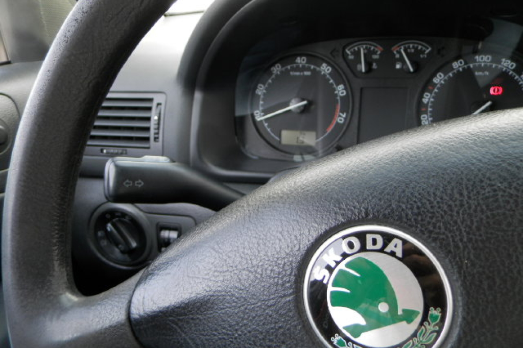 Skoda Octavia Tour 1.6 MPI 2004 photo 10