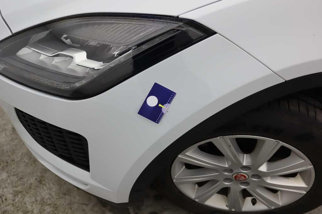 Jaguar E-Pace 2018 photo 10