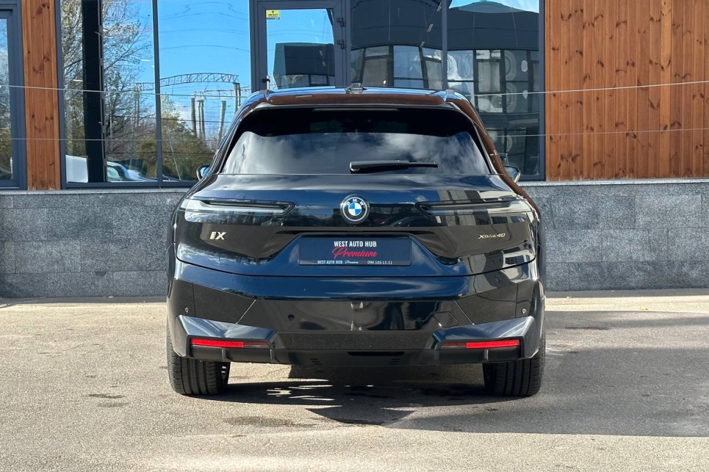BMW iX xDrive40 2021 photo 4
