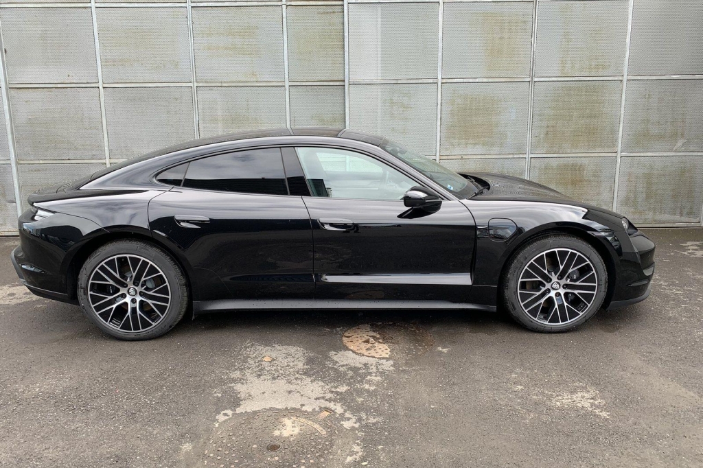Porsche Taycan 2021 photo 4
