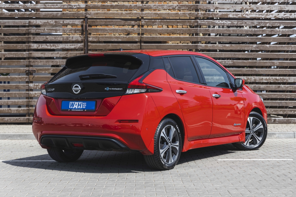 Nissan Leaf Tekna 2018 фото 8