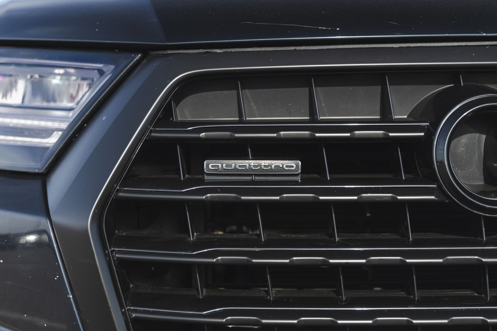 Audi Q7 2016 photo 4