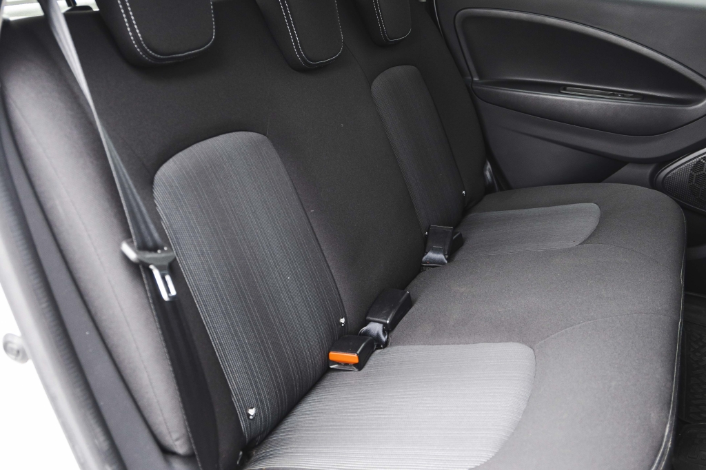 Renault Zoe 2016 фото 32