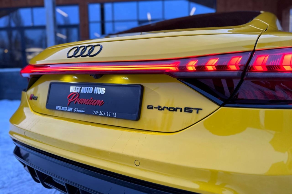 Audi RS e-tron GT 2021 photo 7