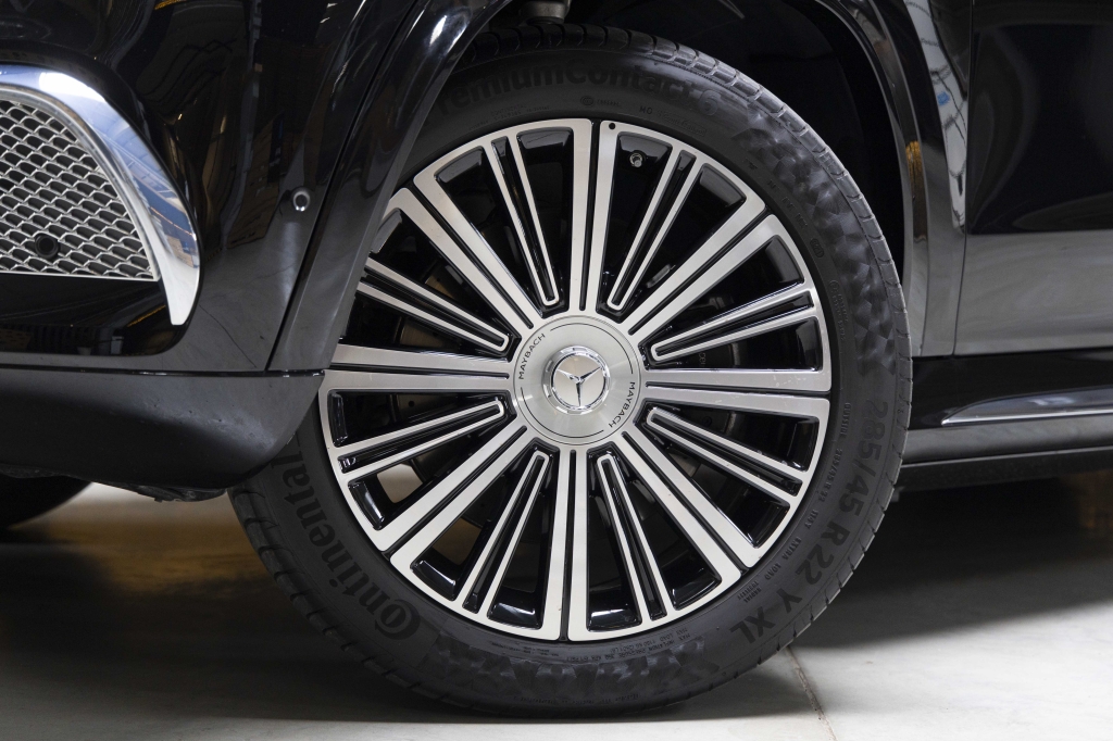 Mercedes-Benz Maybach GLS 600 2022 photo 12