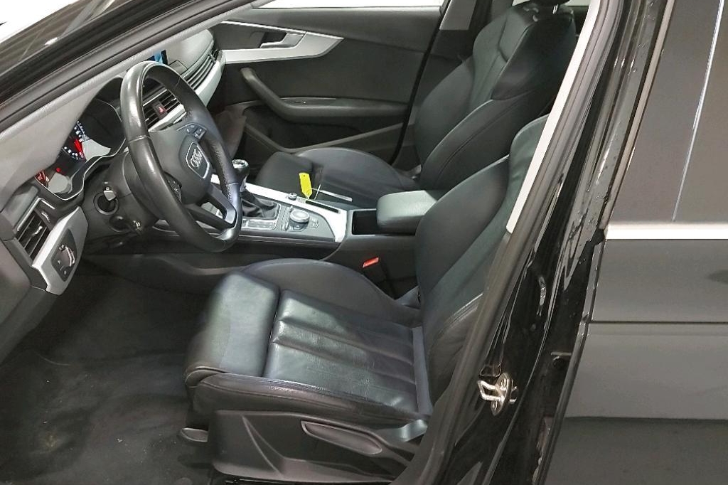 Audi A4 2017 photo 11