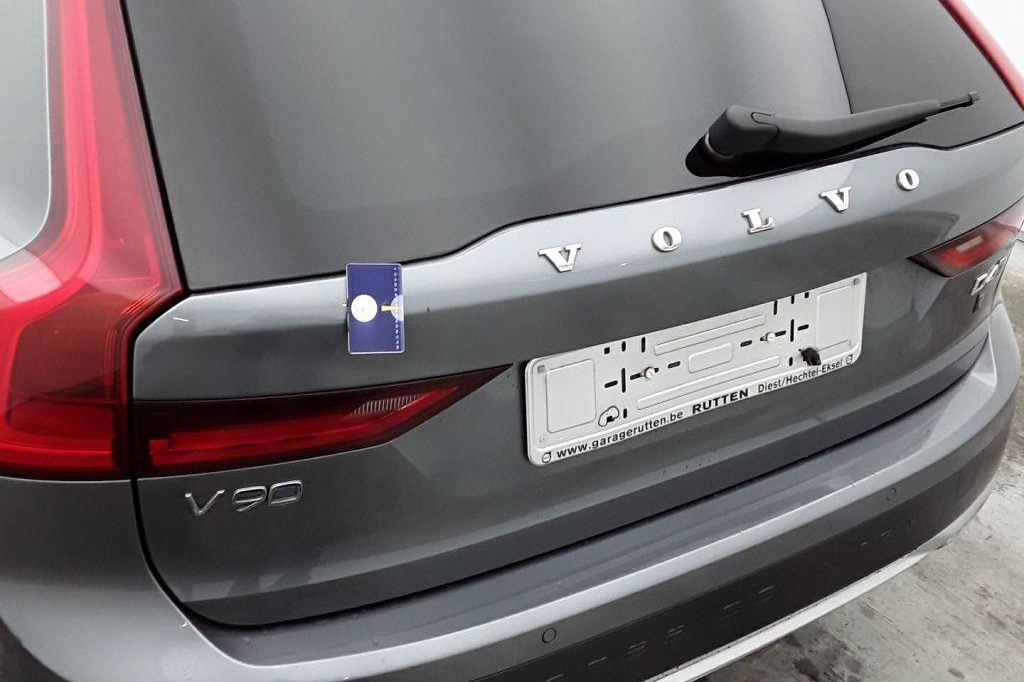 Volvo V90 Cross Country 2017 photo 34