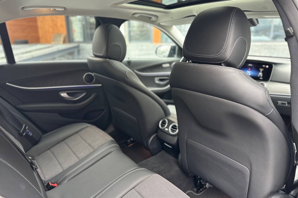 Mercedes-Benz E 300 2021 фото 17