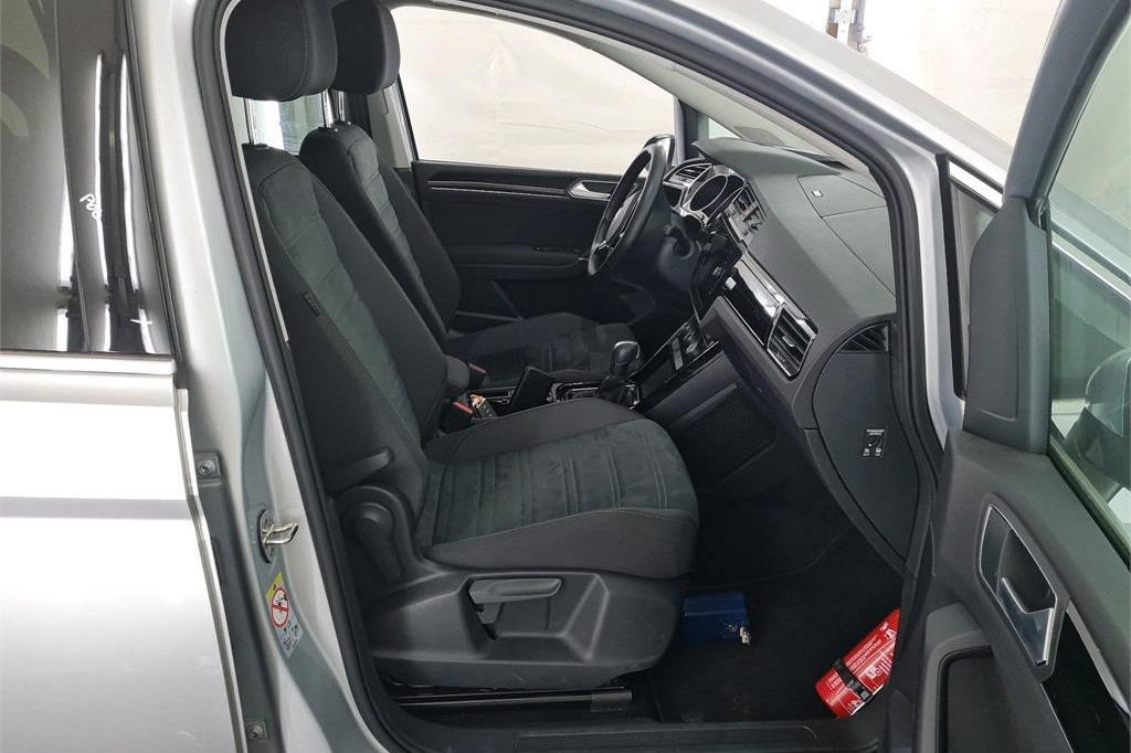 Volkswagen Touran 2020 photo 2
