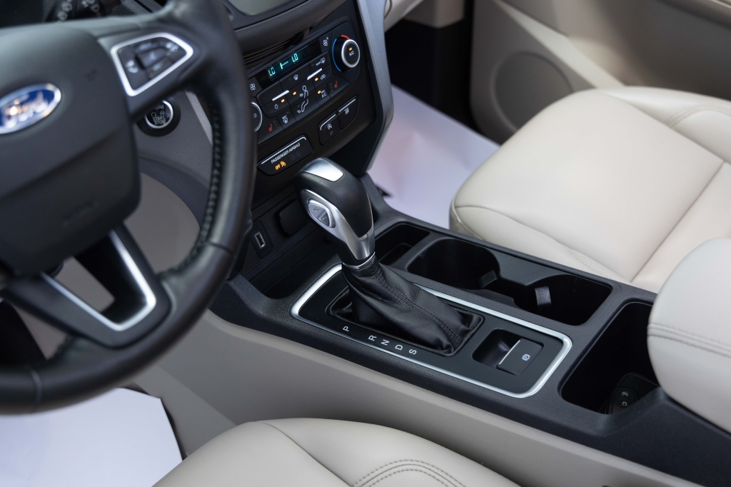 Ford Escape SEL 2019 фото 27