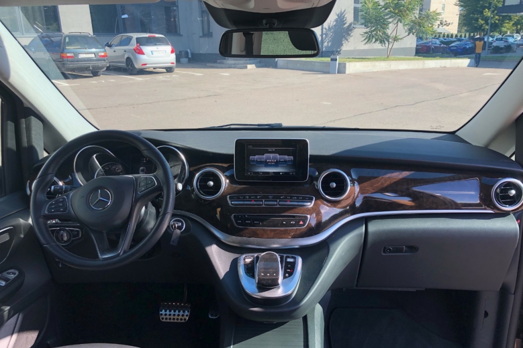 Mercedes-Benz V 220 4MATIC long 2018 photo 13