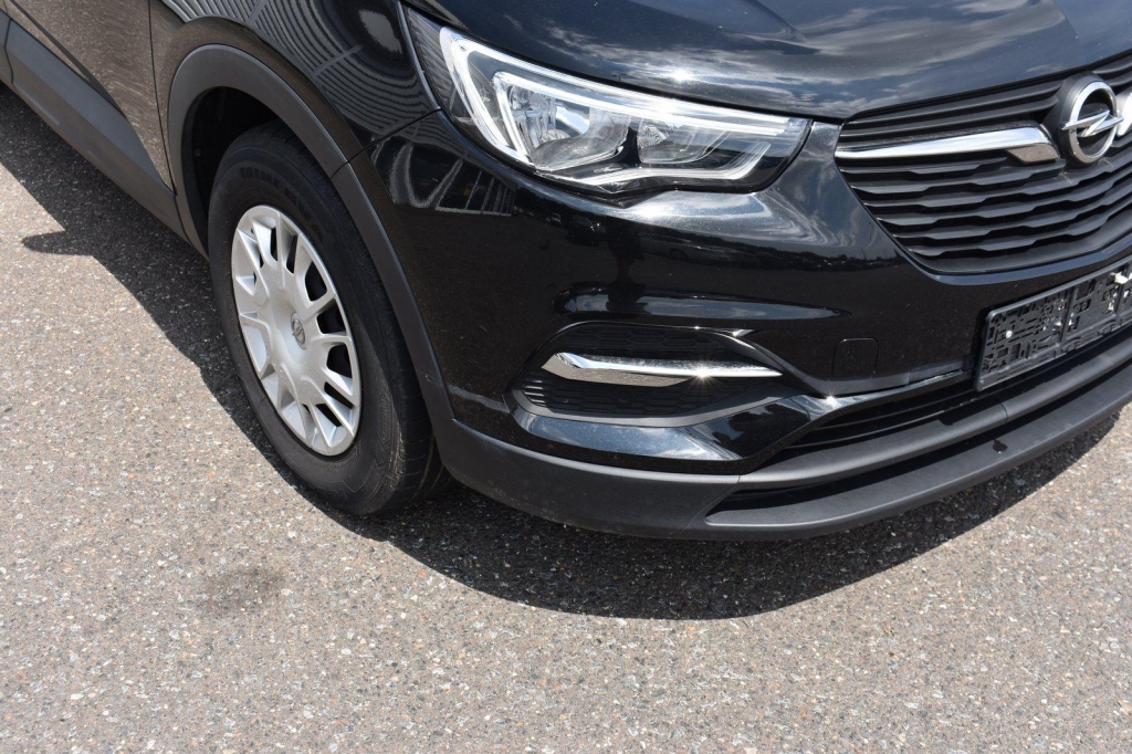 Opel Grandland X 2019 photo 21