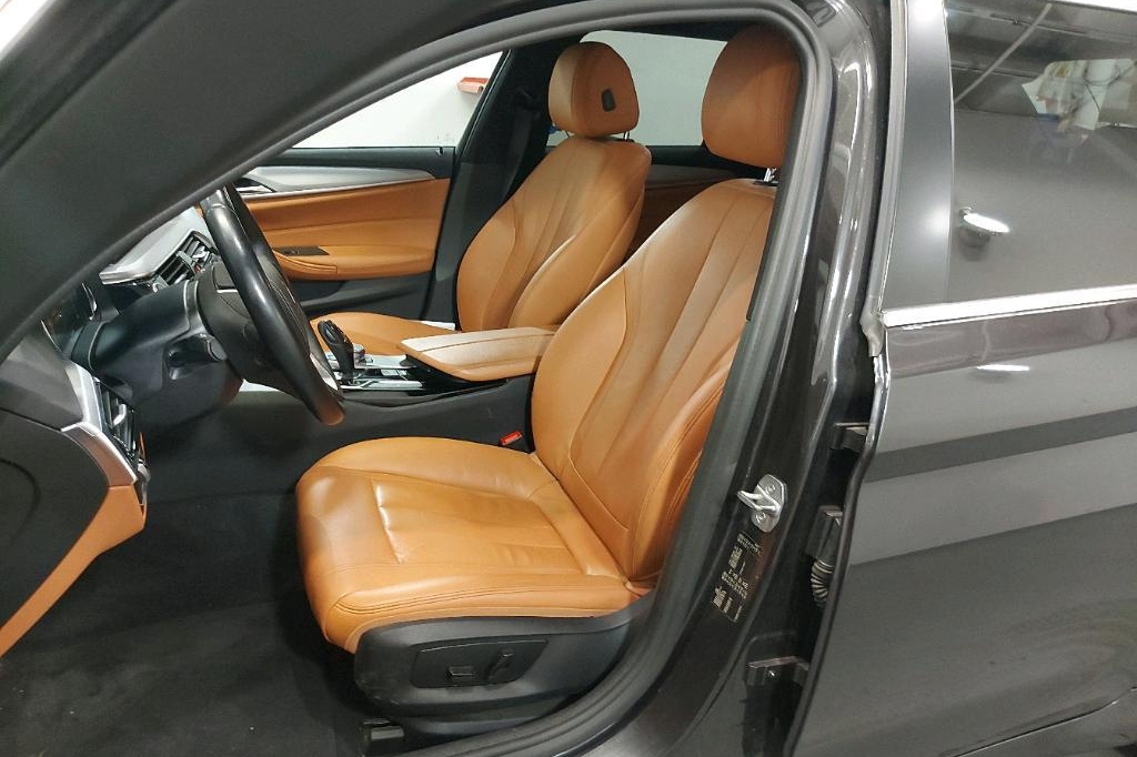 BMW 5er Touring 2018 фото 23