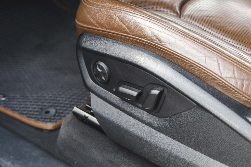 Audi Q7 2016 photo 19