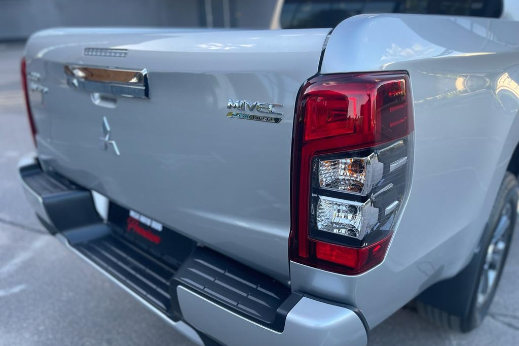 Mitsubishi L 200 2021 фото 2