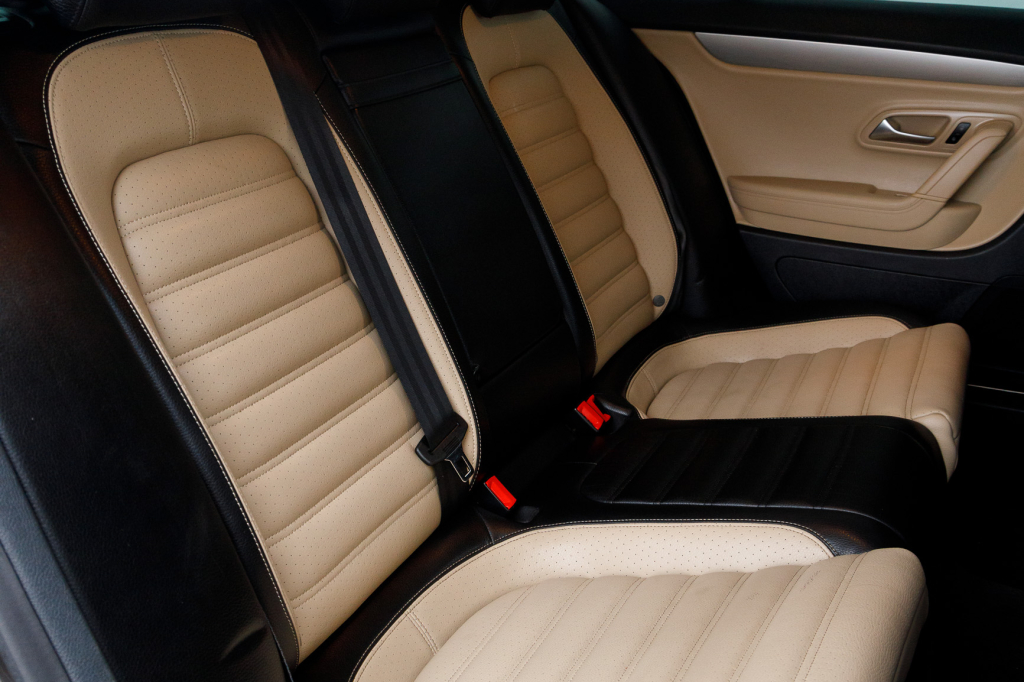 Volkswagen CC 2012 photo 10