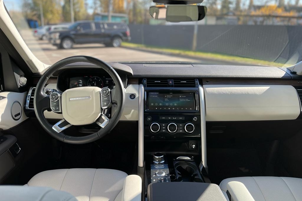 Land Rover Discovery HSE 3.0TDi 2018 photo 7