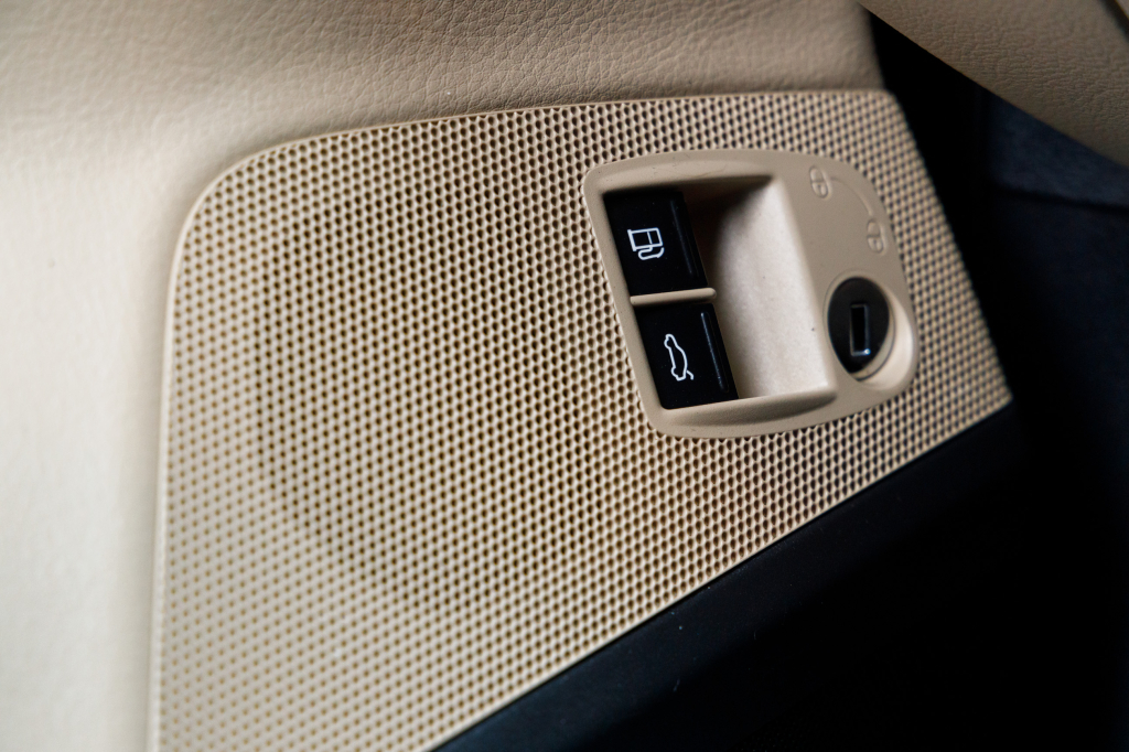 Volkswagen CC 2012 photo 21