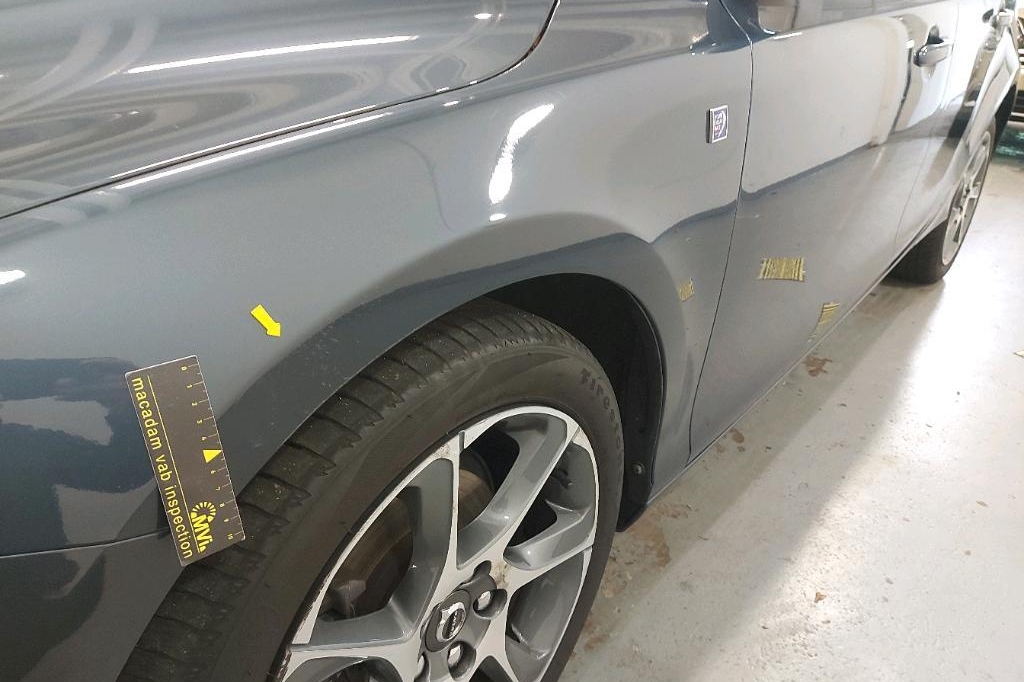 Volvo V40 2017 фото 12