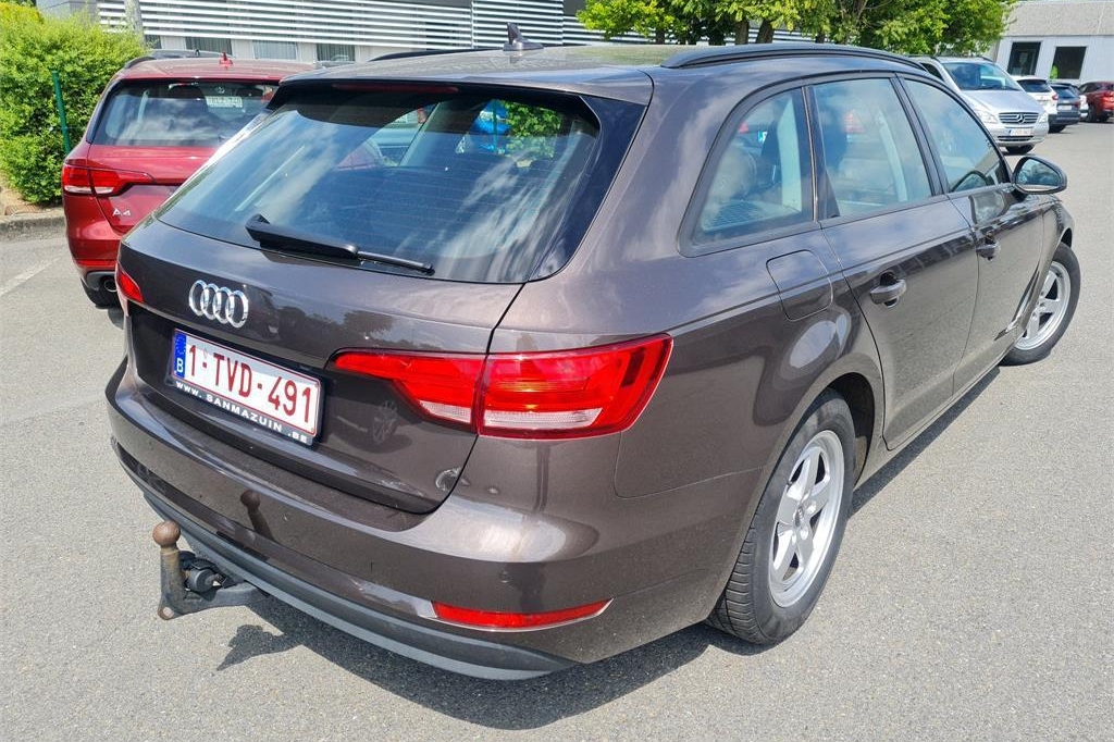 Audi A4 Avant 2018 фото 4