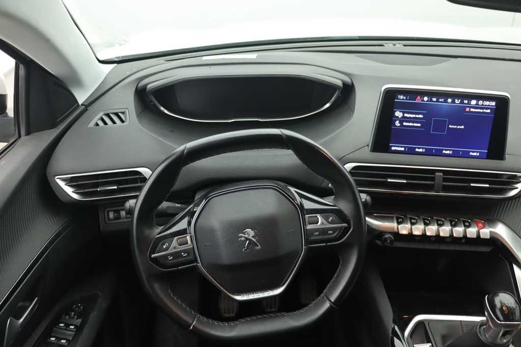 Peugeot 5008 2018 фото 2