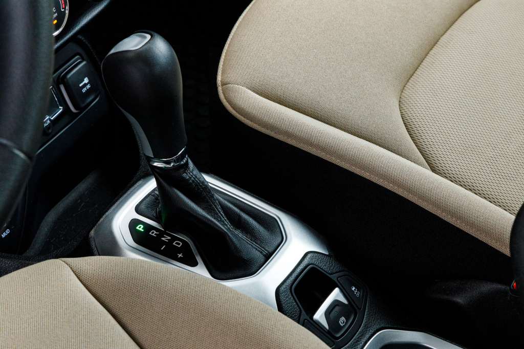 Jeep Renegade Sport 4x4 2015 photo 15