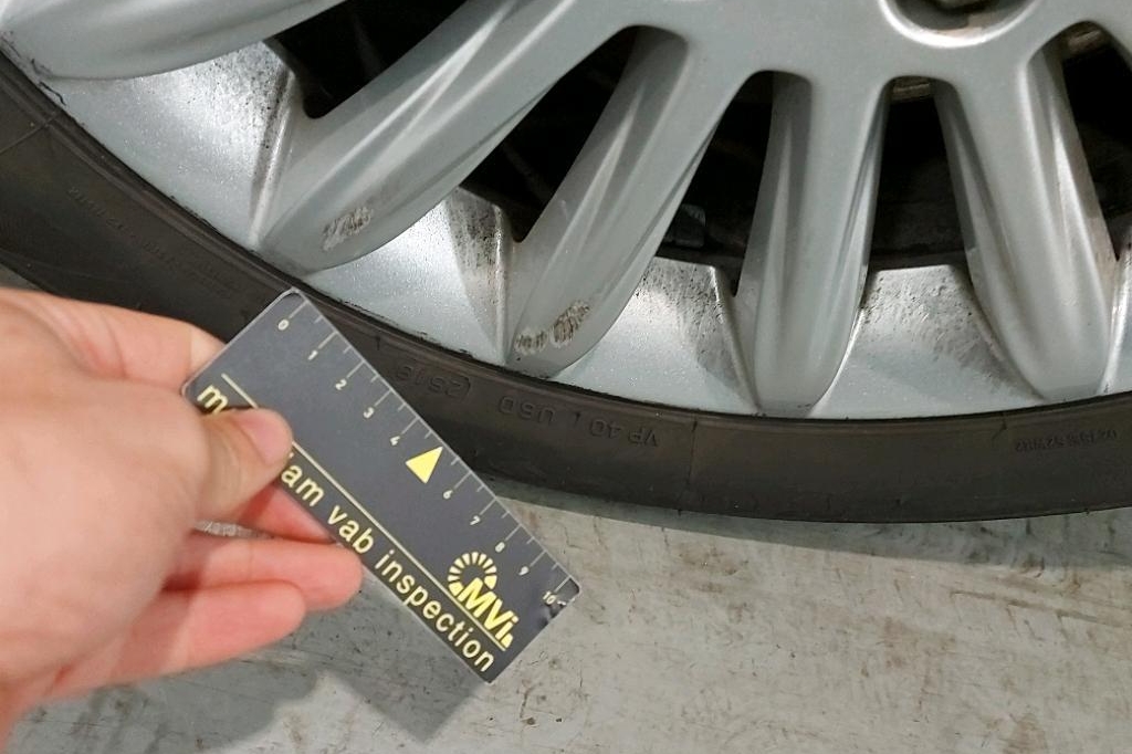 Ford Galaxy 2015 photo 16