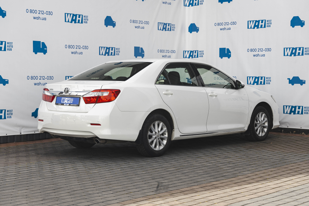 Toyota Camry 2013 фото 7