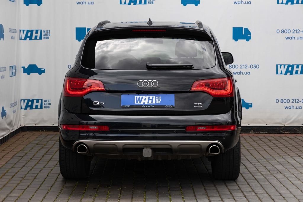 Audi Q7 2015 фото Audi Q7 2015 фото 6
