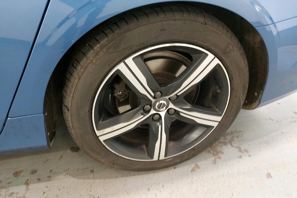 Volvo V90 2017 фото 41