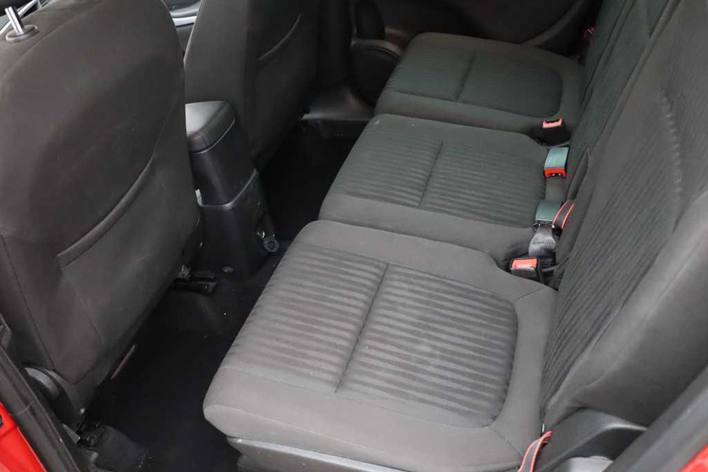 Opel Zafira 2017 фото 39