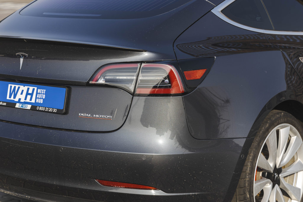 Tesla Model 3 2019 фото 10