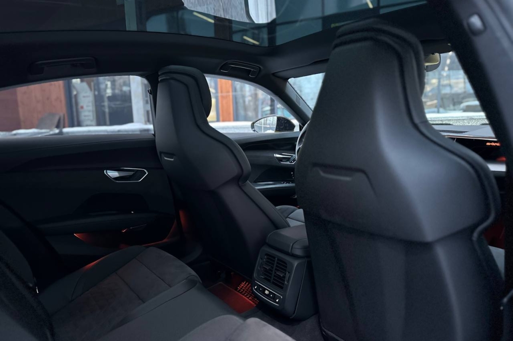 Audi RS e-tron GT 2021 photo 19