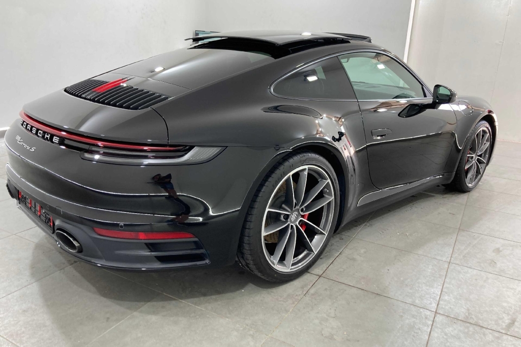 Porsche 992 2019 фото 4