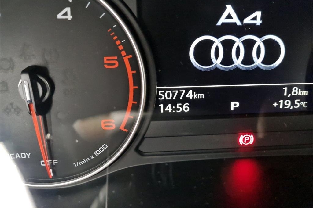 Audi A4 2016 photo 2