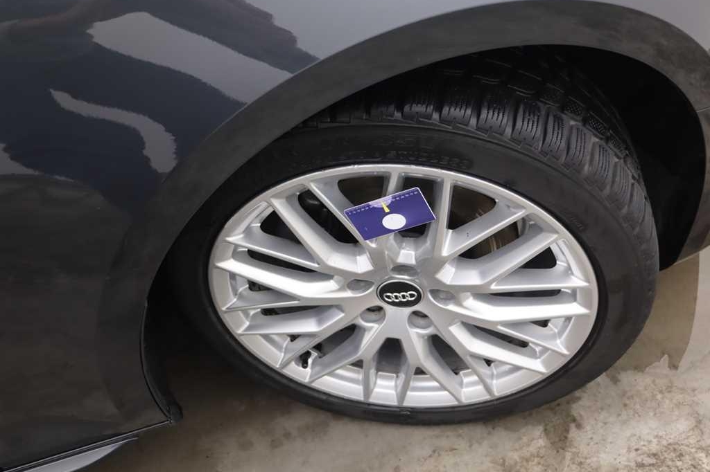 Audi A4 2016 photo 42