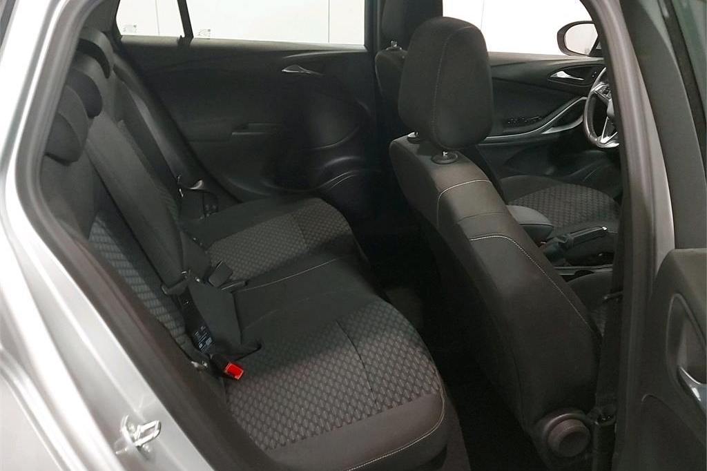 Opel Astra Sports Tourer 2017 photo 2