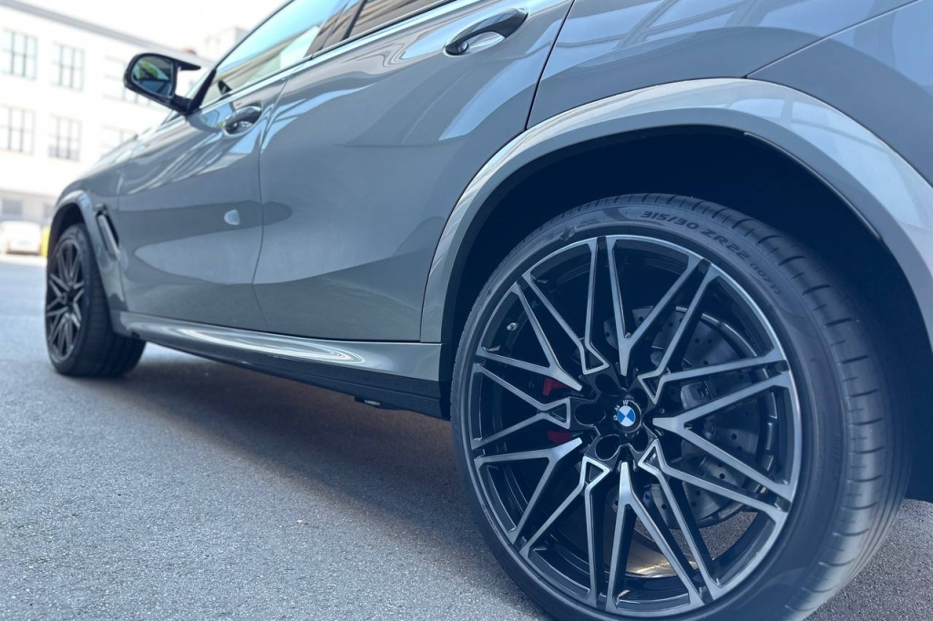 BMW X6 M Competition 2022 фото 8