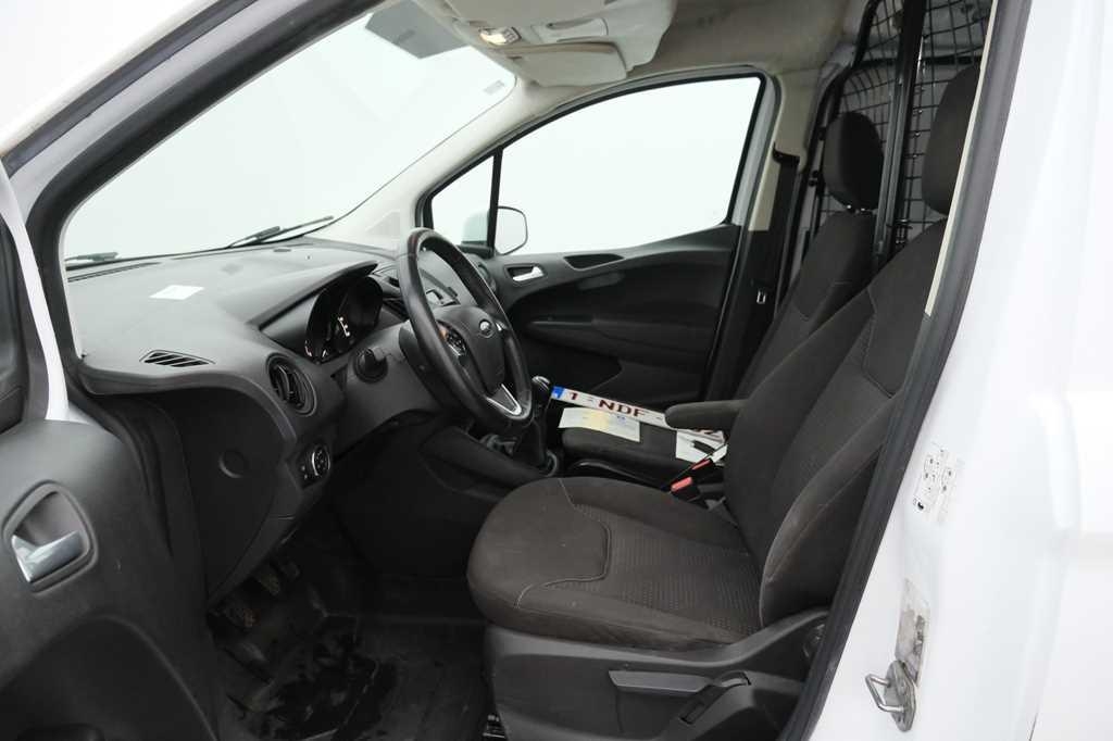 Ford Transit Courier 2016 фото 4