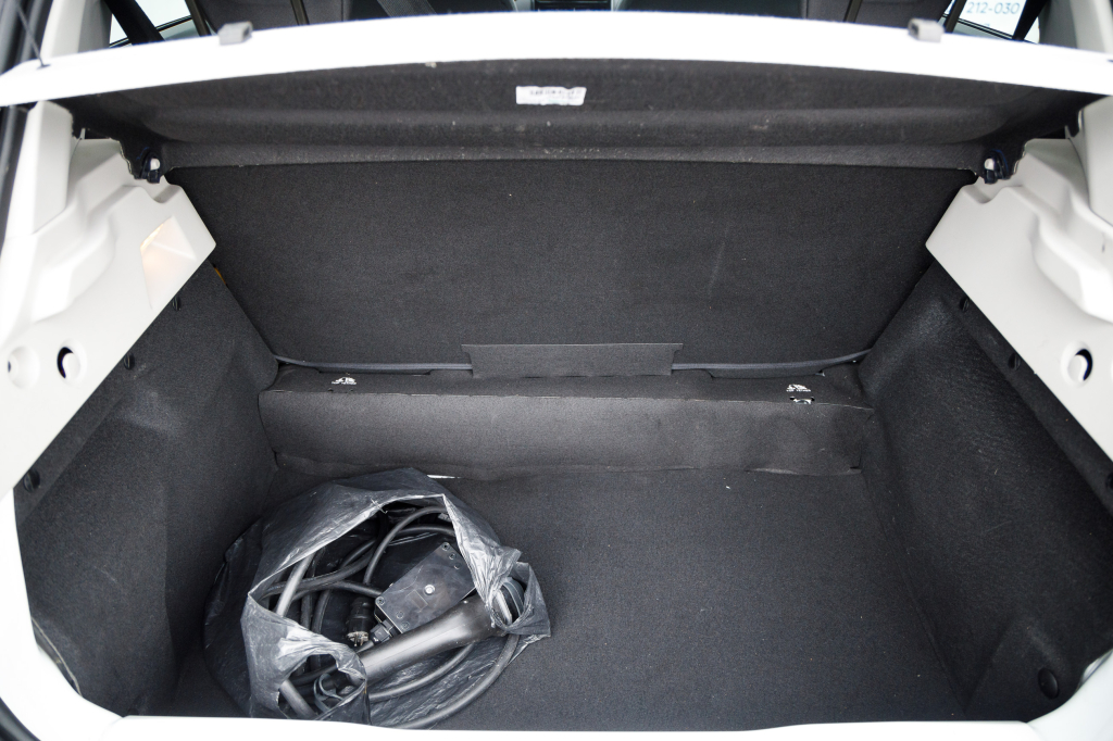 Renault Zoe 2017 фото 25